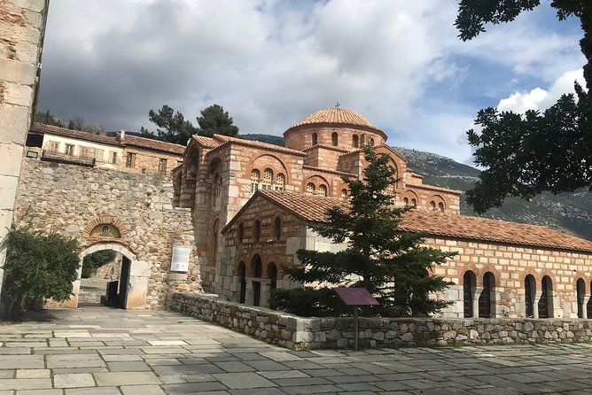 Delphi Private Full-day trip from Athens - Arachova at day-trip pace