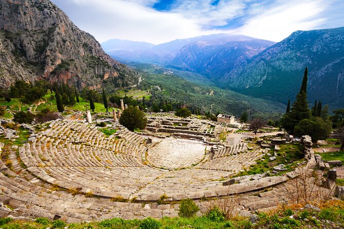 Delphi, Spanish guided one day tour - Why Delphi and the Oracle story fits in 10 hours