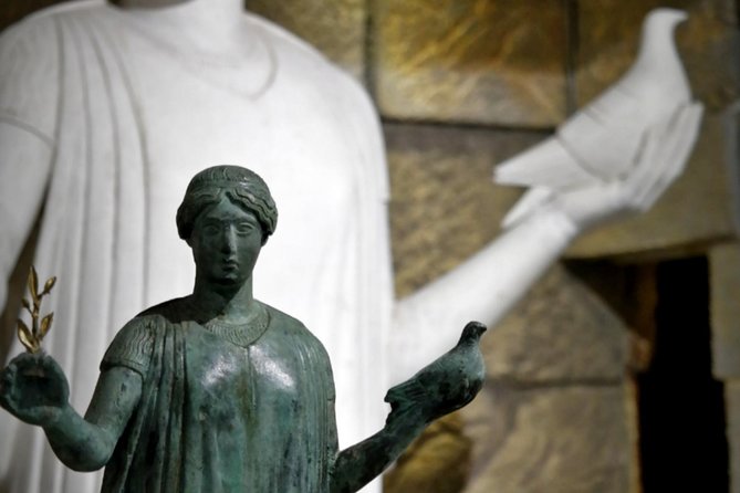 Discover your talent in sculpture, in a country where golden section was born. - Where you meet and how long it takes