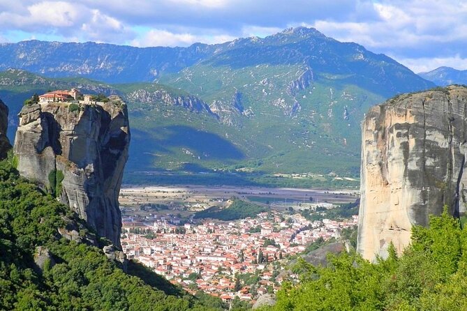 Explore Central Greece with an affordable 2 days tour to Meteora - Great Meteoron to Rousanos, how the monastery sequence feels