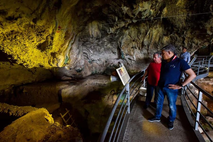 Feel Ancient thermal Spa Visit Delphi, Leonidas ℨoo Spaʀtan - The Ancient thermal spa of Hercules: what you get in the water
