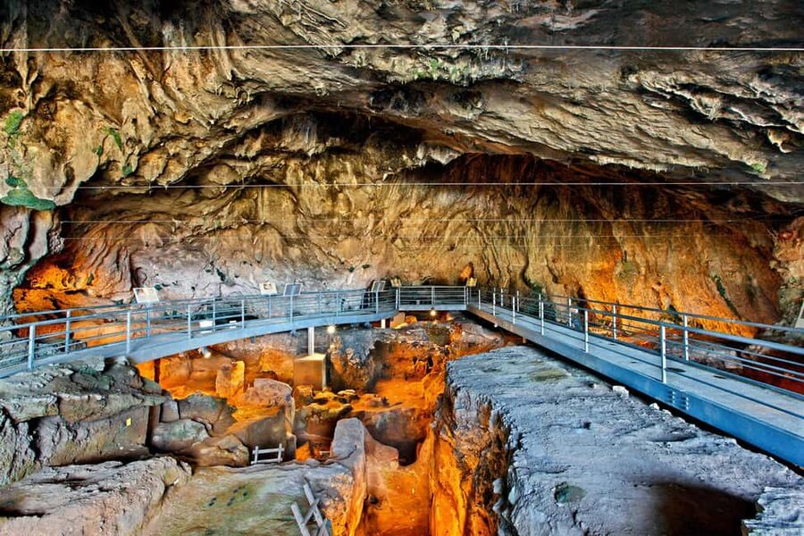Feel Ancient thermal Spa Visit Delphi, Leonidas ℨoo Spaʀtan - From Athens past Marathon Lake and Thiva toward Arachova