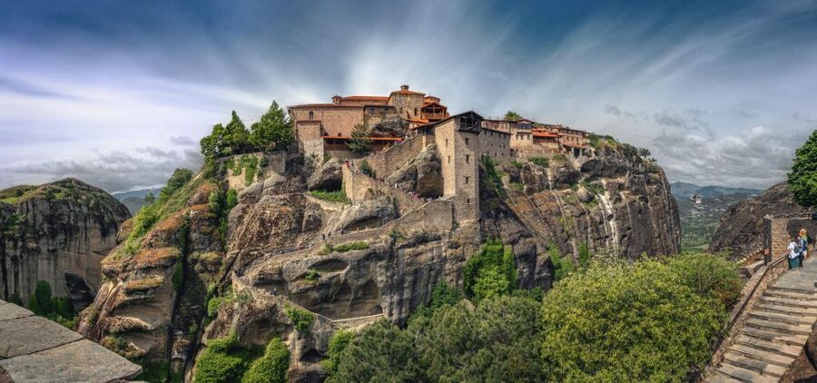 From Athens: 2 Days Meteora, Thermopylae & Delphi Tour - Thermopylae: the quick stop that adds context to Delphi