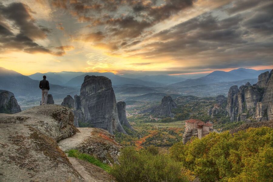 From Athens: 3-Days Meteora with small size local tours - Day 2: Half-day monastery focus or a Meteora hiking morning