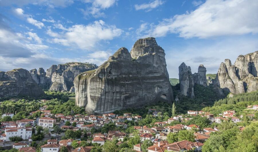 From Athens: 3-Days Meteora with small size local tours - Day 3: the easiest morning in Kalampaka, then back to Athens