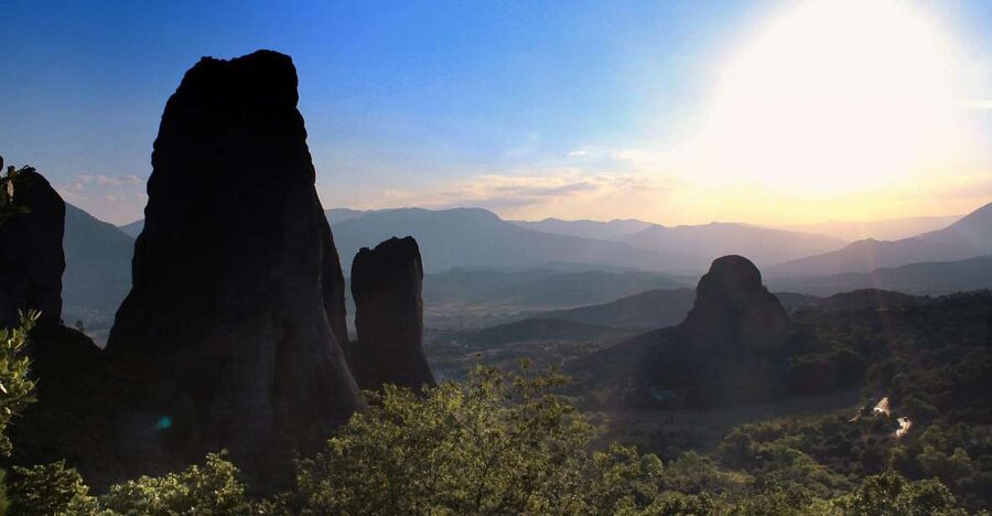 From Athens: Delphi and Meteora 2-Day Tour with Hotel - Delphi and the Oracle of Delphi legend at the Temple of Apollo