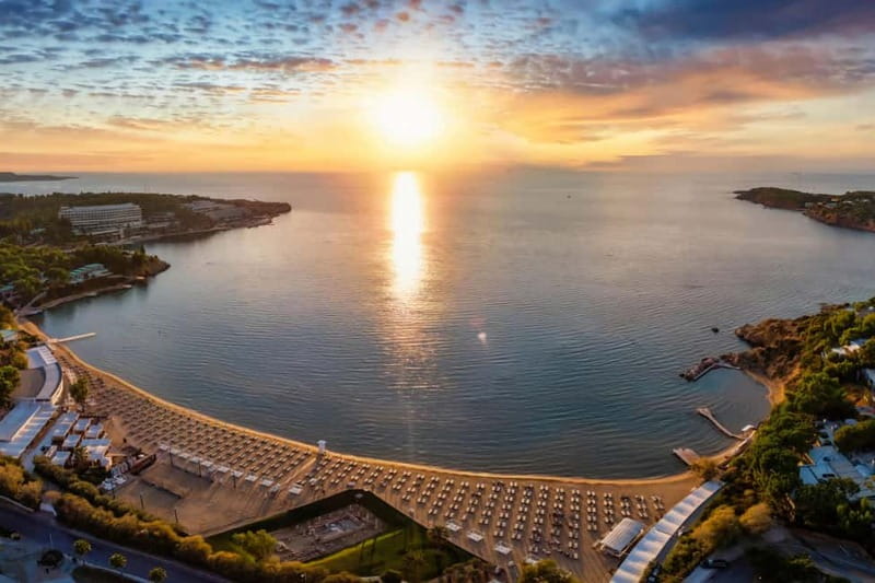 From Athens: Lake Vouliagmeni Spa & Temple of Poseidon Tour - Food and timing: your meal is on you
