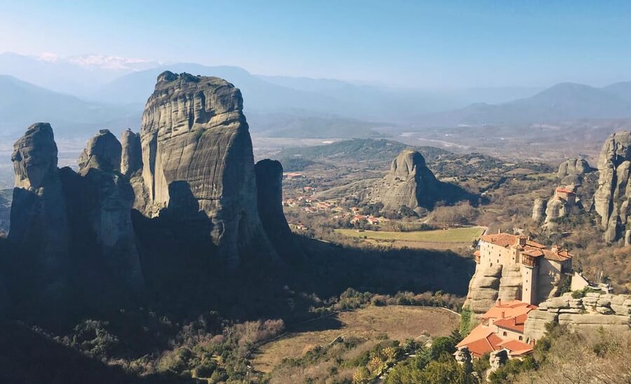 From Athens: Meteora Full-Day Trip with Guide on Luxury Bus - Who Should Book This Luxury Meteora Bus Trip