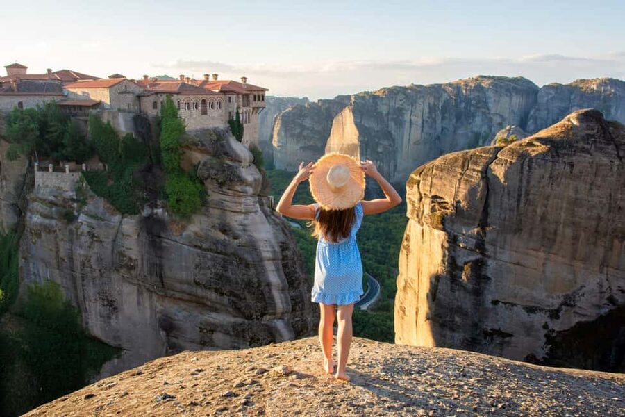 From Athens: Meteora Monasteries and Hermit Caves Tour - The drive and the first stop at Kalabaka, what changes once you arrive