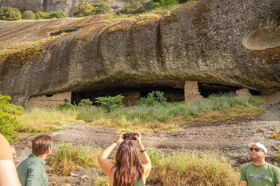 From Athens: Meteora Monasteries and Hermit Caves Tour - Panorama Rock and the photo stop for all eight monasteries
