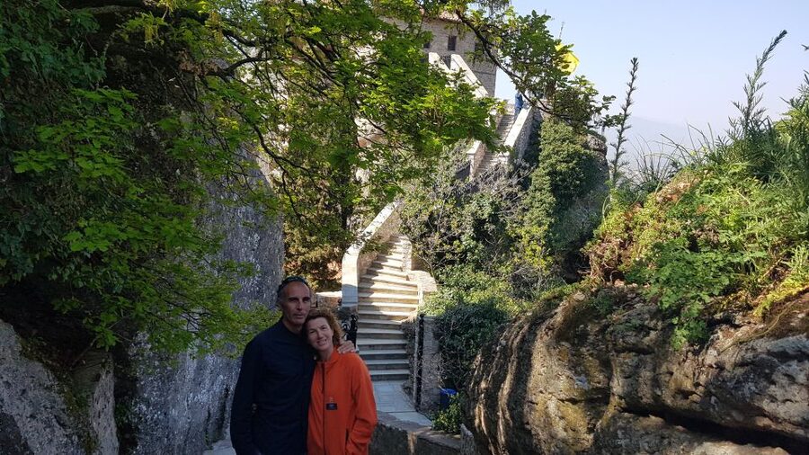From Athens: Meteora Train Trip with Overnight Stay - Day 1: Stathmos Larissis to Kalambaka, then the sunset rock circuit