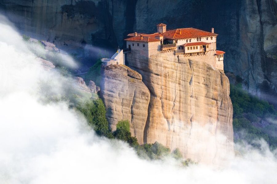 From Athens or Piraeus: Meteora Full-Day Private Trip - A UNESCO site built on pillar rocks, not a flat “scenic stop”