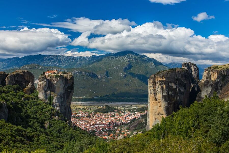 From Athens or Piraeus: Meteora Full-Day Private Trip - Who should book this Meteora private trip, and who should think twice