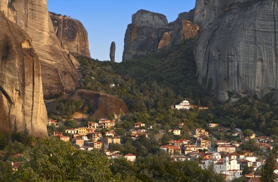 From Athens: Private Day Tour to Meteora and Thermopylae - Who should book, and who should skip