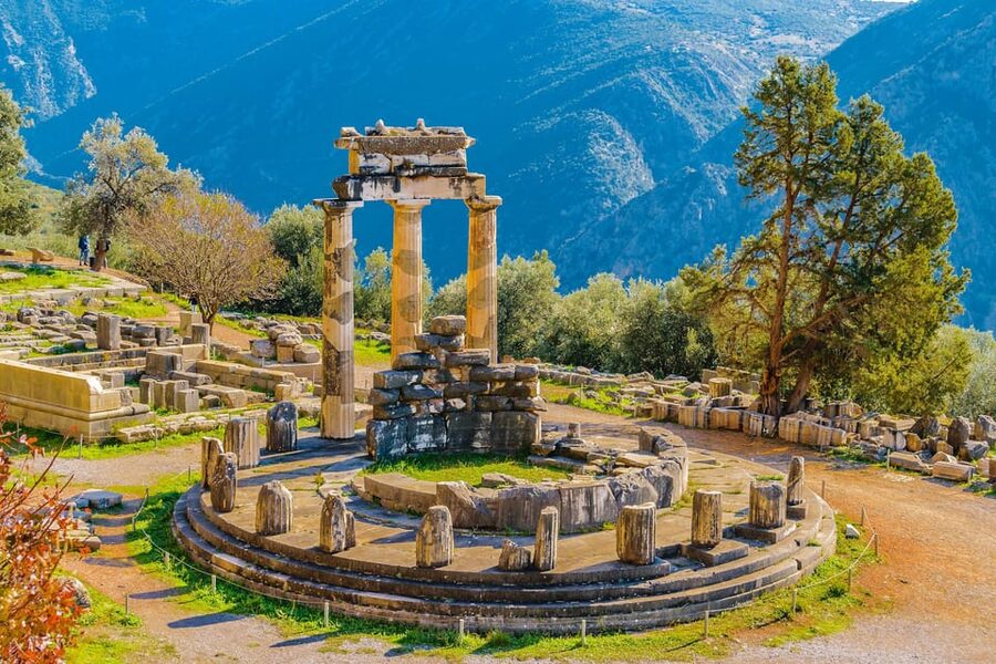 From Athens: Private Delphi and Thermopylae Guided Day Trip - Private comfort leaving Athens for Thermopylae and Delphi