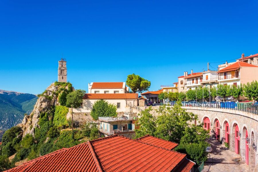 From Athens: Temple of Apollo and Oracle Delphi Day Trip - Arachova photo stop: carpets, wine, and cheese vibes