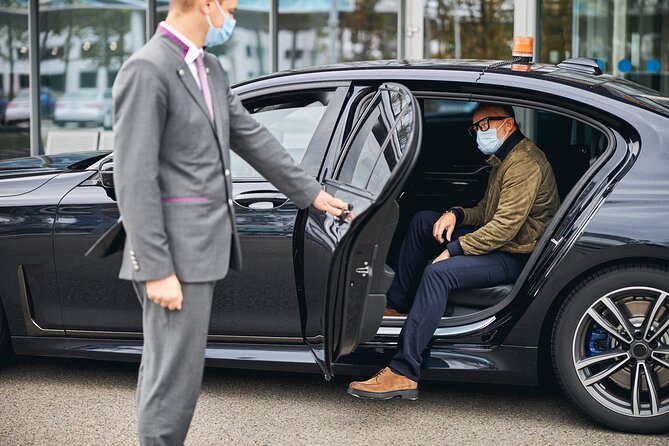 From Central Athens to Athens international airport - Meeting Your Driver in Central Athens Without the Stress
