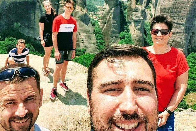 Full day Meteora private tour - The drive between stops: when Wi-Fi and bottled water save your day