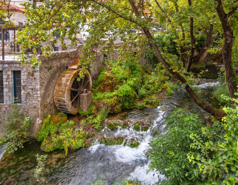 ''Full-Day Tour of Delphi-Monastery Hosios Loukas- Livadia'' - The Center of the World idea at Delphi