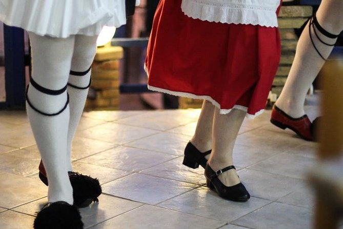 Greek Dancing in Plaka with 3-Course Meal - Plaka at 8 pm: Why This Neighborhood Sets the Tone