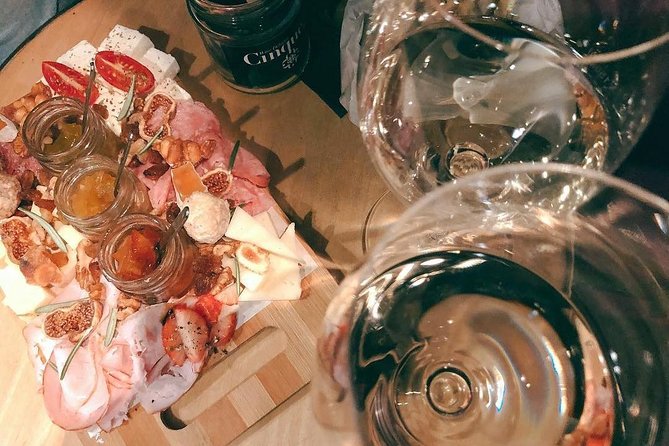 Greek food and wine tasting - Monastiraki as your tasting base