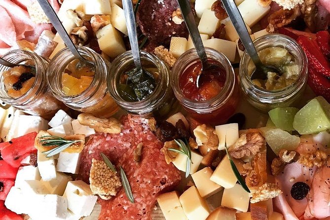 Greek food and wine tasting - Who should book this Athens tasting?