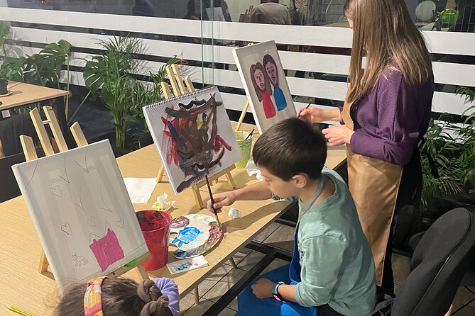 Guided Paint & Sip Workshop in Central Athens - The 2.5-hour flow, from setup to take-home canvas