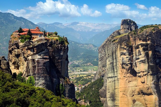 Meteora and Thermopylae Private Tour from Athens - Hotel pickup and round-trip transport: the real value for a one-day hit