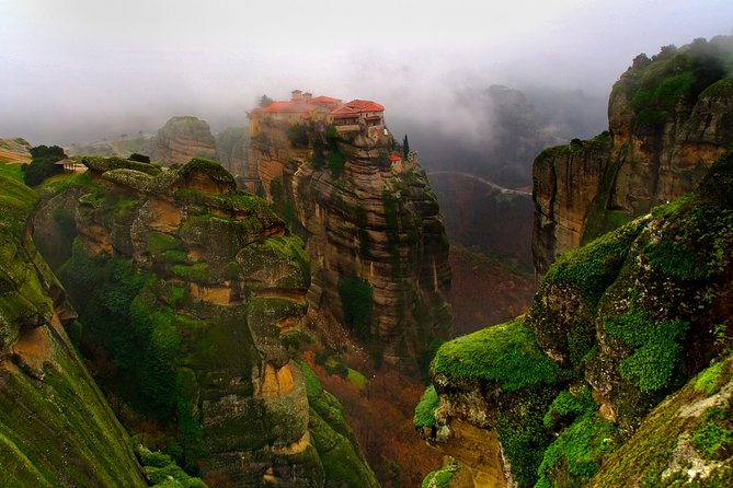 Meteora Full Day Private Tour From Athens - Thermopylae stop: 20 minutes at the battlefield