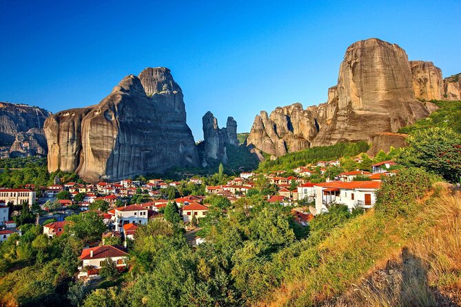 Meteora Full Day Private Tour from Athens including Lunch - The Athens to Meteora ride: what to expect from the 4.5-hour stretches