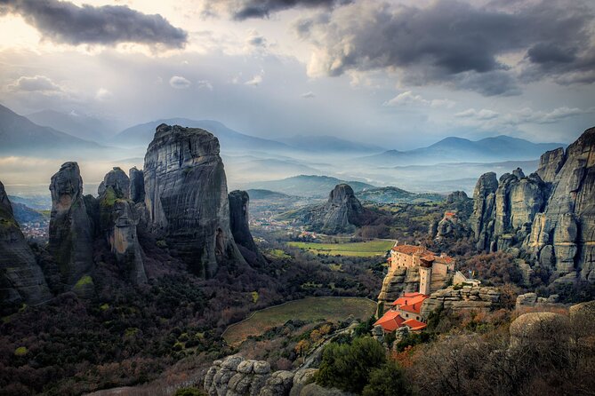 Meteora Full Day Private Tour from Athens including Lunch - Kalabaka and the area setup: starting in the right place