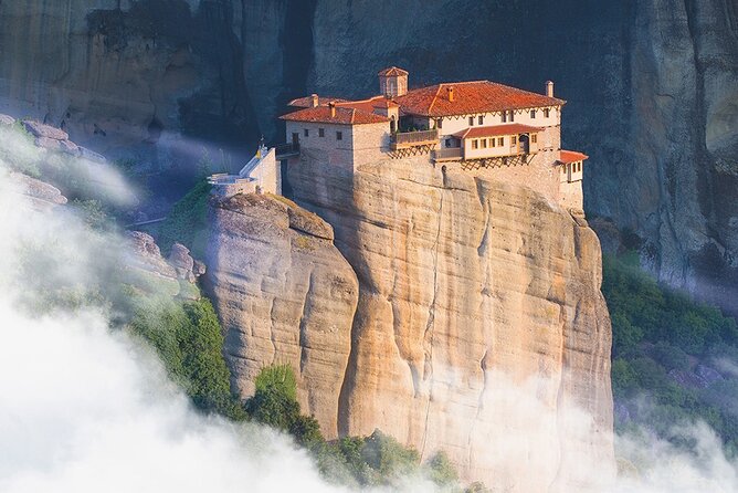 Meteora Full-Day Trip with Guide on Luxury Bus From Athens - Luxury Bus From Athens, With Commentary That Actually Helps