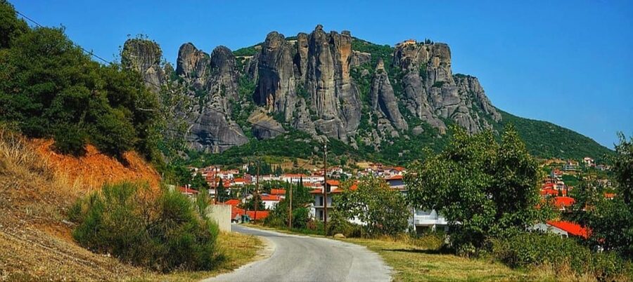 Meteora Monasteries: Full Day Tour from Athens - Kalambaka free time: plan your lunch and keep the day flexible