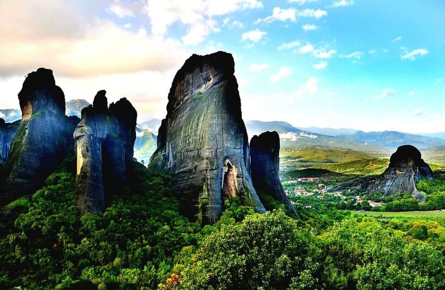 Meteora Monasteries: Full Day Tour from Athens - Driver-led context and what you should expect from the guides