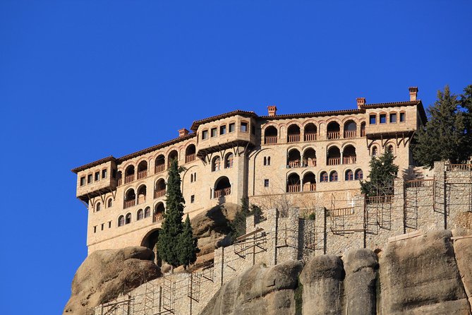 Meteora Monasteries Fully Private Day Tour with Great Lunch-Drinks Included - Thermopylae and Syntagma Square: adding two anchors to your day