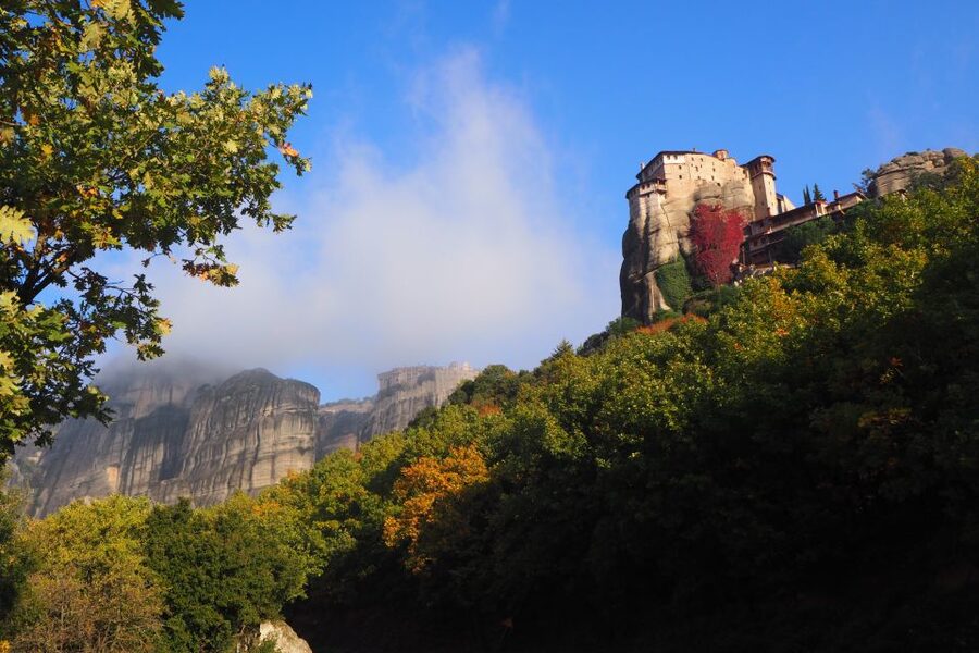 Meteora Monasteries Tour from Athens - Thermopylae and the Hot Gates: a dramatic first act