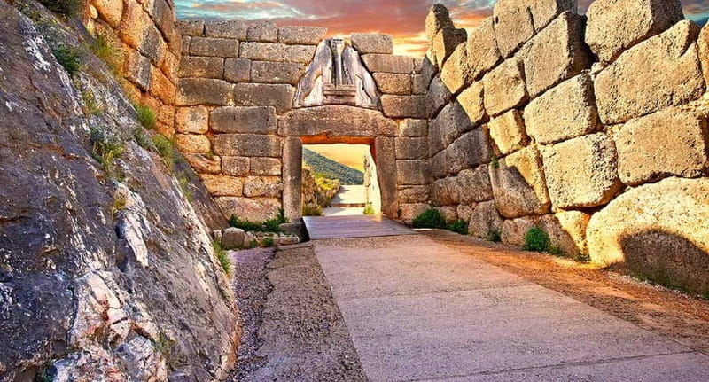 Mycenae Nafplion: one day Spanish guided tour - From Athens to the Peloponnese: what a 10-hour Spanish day trip really means