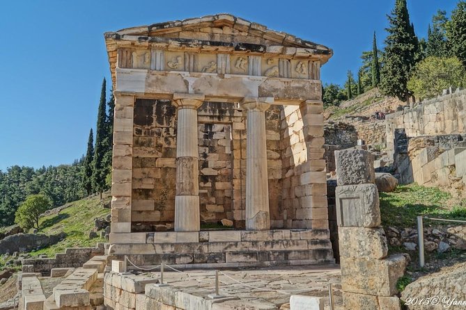 Mystical Delphi & Hosios Loukas Byzantine Wonder Luxury Day Tour - Mount Parnassus viewpoints on the way to Delphi