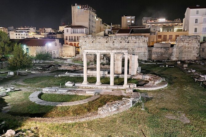 Night Tour of the City of Athens with Guide in Spanish - Leof. Vasilisis Amalias 50 and Olympian Zeus, huge scale in softer light