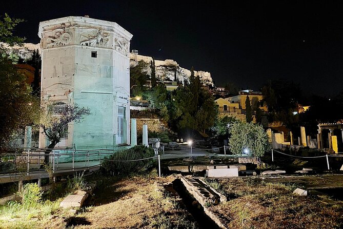 Night Tour of the City of Athens with Guide in Spanish - Logistics that affect your comfort (not just the fine print)