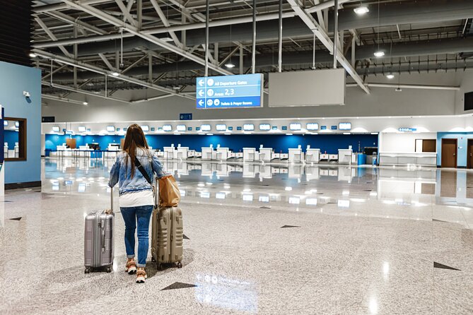 Piraeus Port/Hotels to Athens Airport Private Transfer-Meet&Greet - Price and Value: When $48.85 Feels Fair