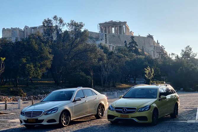 Piraeus Port to Athens Hotels Private Transfer with Meet & Greet - Mercedes sedan vs mini van, and how group size changes the ride