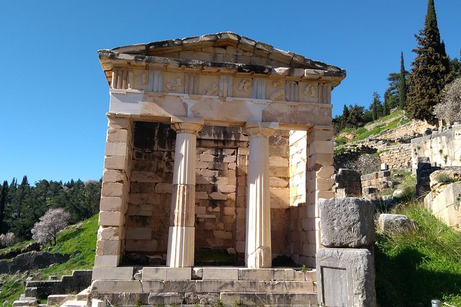 Private Delphi and Hosios Loukas Monastery - Great Lunch and Drinks Included - Getting started in Athens: why the 8:00 am timing helps