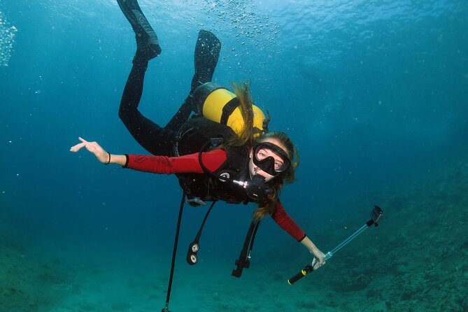 Private Discover Scuba Diving for Beginners in Athens with Pickup - After the underwater session: hot showers and snack time