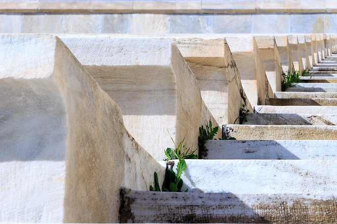 Private Full Day Athens Photography Tour - Stop 2 and 3, Hadrian’s Arch and the Temple of Zeus: quick structure, big scale
