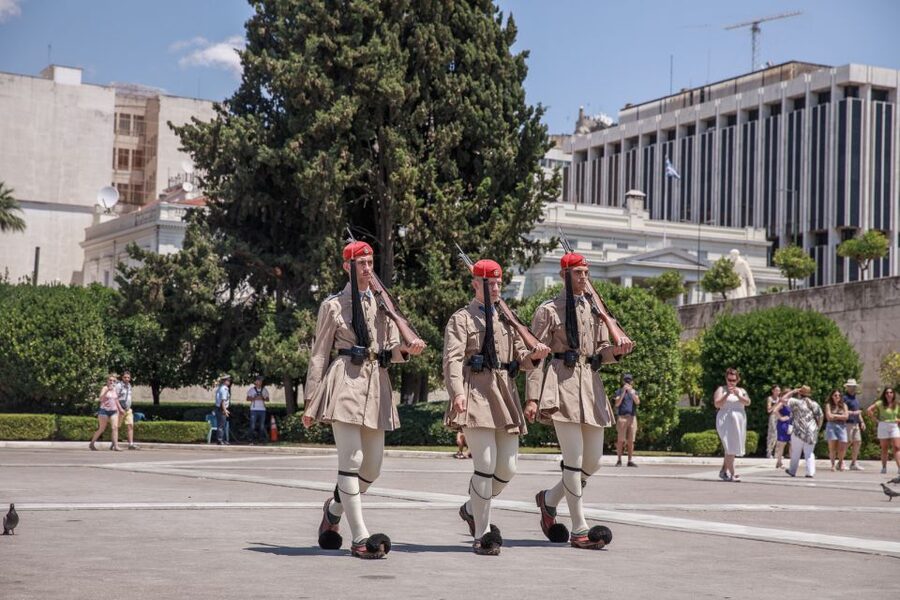 Private Guided Tour: Athens, Acropolis and Acropolis Museum - Syntagma Square to the first finds: start with context, not just landmarks