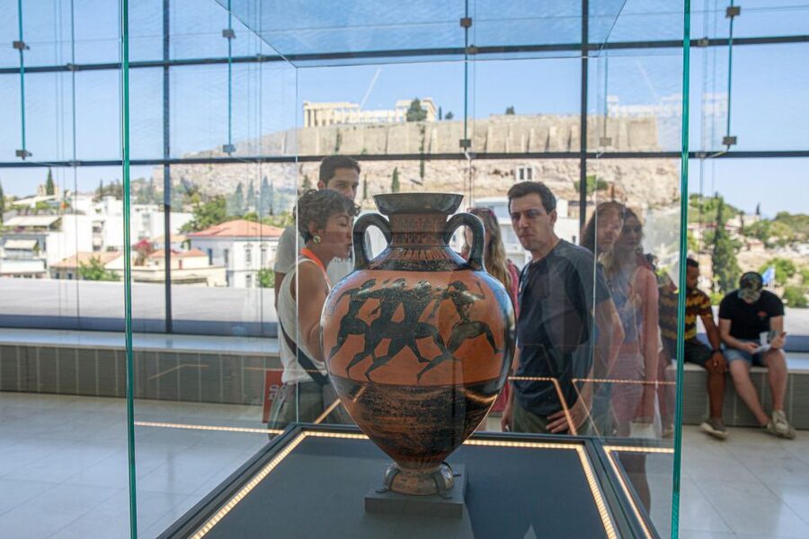 Private Guided Tour: Athens, Acropolis and Acropolis Museum - Temple of Athena Nike, Propylaea, Erechtheion, and the Parthenon payoff