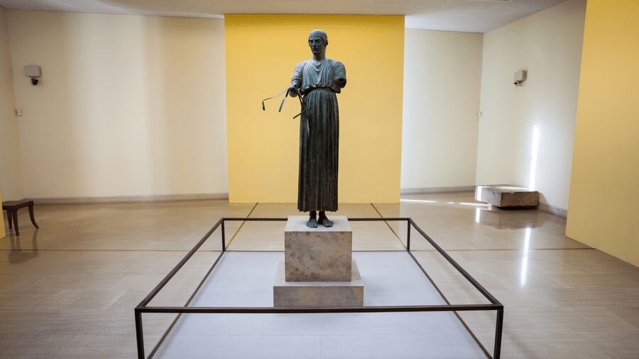 Private Luxury Tour: Delphi, Itea & the Charm of Galaxidi - Private Luxury Means More Than Just a Car