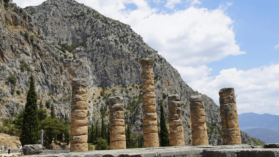 Private Luxury Tour: Delphi, Itea & the Charm of Galaxidi - Food and What It Costs When Meals Are Not Included