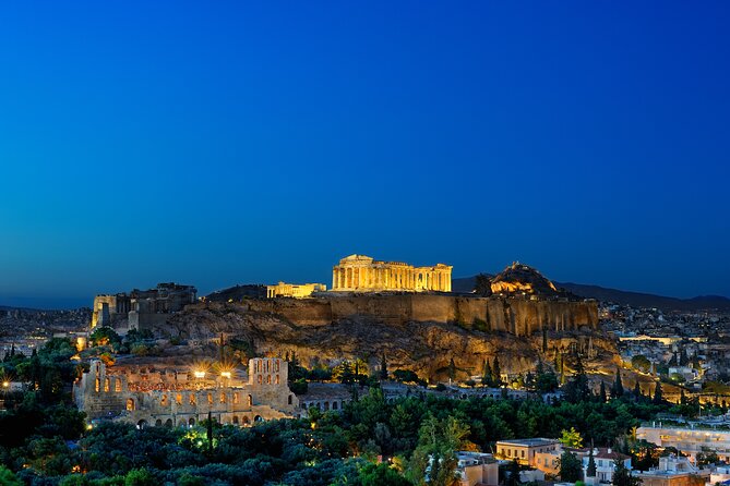 Private Night Tour in Athens to Remember - The Changing of the Guard at the Parliament: pure atmosphere